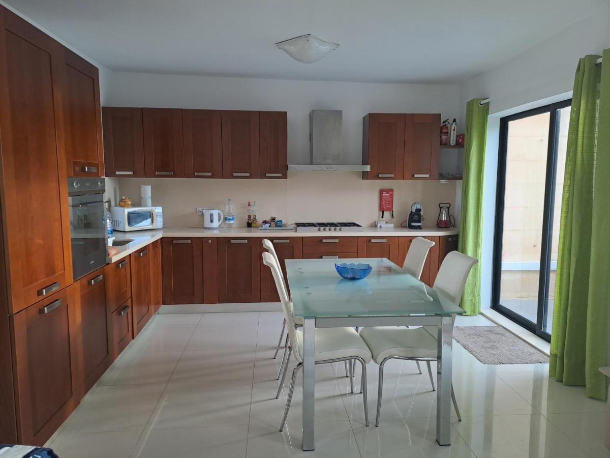 Lucky Spot Apartment Ксленди Екстериор снимка